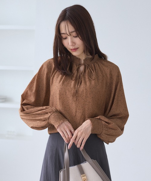 ROPÉ ロペ　前後2WAYシャーリングカラーブラウス　パープル　ゆったり ROPÉ ロペ 前後2WAYシャーリングカラーブラウス パープル ゆったり