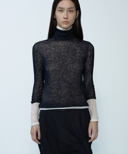 anggae(アンゲ)の「anggae/アンゲ LAYERED TWO TONE TURTLENECK ウール タートルネック ニットレイヤードトップス 冬服(ニット/セーター・レディース・ブラック/イエロー/ピンク・S/M)」の2枚目の写真