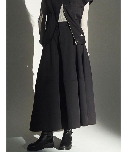 Dickies（ディッキーズ）の「【Dickies×ELENDEEK】ボリュームフレアスカート（スカート・レディース・ブラック/グレー/ボルドー・01/02）」の2枚目の写真