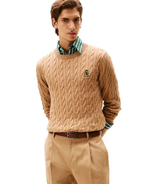 TOMMY HILFIGER（トミーヒルフィガー）の「クラシックコットンケーブルクレストクルーネックセーター（ニット/セーター・メンズ・バーガンディー/ホワイト/イエロー× ブルー/ブラウン系その他6/グリーン/ネイビー・SMALL/LARGE/MEDIUM/X-LARGE）」の3枚目の写真