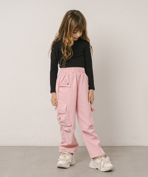 URBAN CHERRY（アーバンチェリー）の「カラーカーゴパンツ（カーゴパンツ・キッズ・パープル/ピンク/ブラック・130cm/140cm/150cm/120cm）」の18枚目の写真