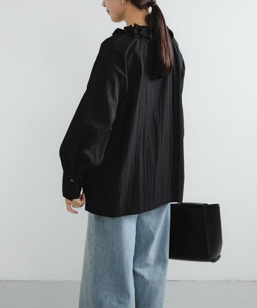 URBAN RESEARCH（アーバンリサーチ）の「frillブラウス（シャツ/ブラウス・レディース・キャメル/ブラック/オフホワイト・FREE）」の18枚目の写真