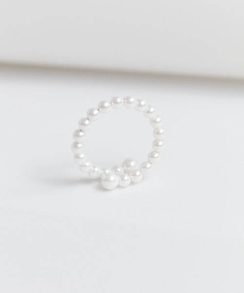 Leja（レジャ）の「【LEJA】パールダブルラインデザインリング結婚式 パーティー 成人式 二次会 同窓会 お呼ばれ オケージョン 20代 30代（リング・レディース・ホワイト・FREE）」の10枚目の写真