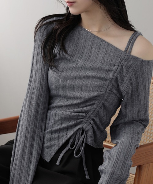 nouvellemoi(ヌーベルモイ)の「ワンオフショルダーギャザーリボントップス(Tシャツ/カットソー・レディース・ブラウン/ブラック/グレー・FREE)」の10枚目の写真