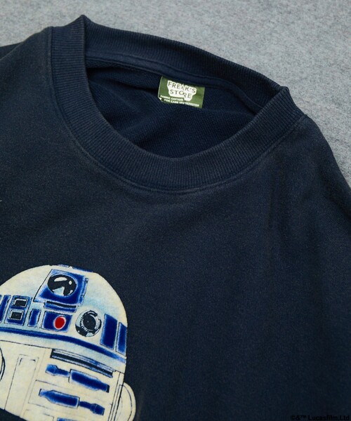 FREAK'S STORE(フリークスストア)の「STARWARS/スターウォーズ ヴィンテージライク R2-D2 クルーネックスウェット/フロッキープリント/リラックスフィット(スウェット・メンズ・チャコールグレー/ネイビー/ブラック・MEDIUM/LARGE)」の9枚目の写真
