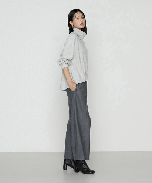 K.T KIYOKO TAKASE（キヨコタカセ）の「ウールブークレー スヌード付きプルオーバー（Tシャツ/カットソー・レディース・キナリ/トップグレー/グレー系その他・9号）」の6枚目の写真