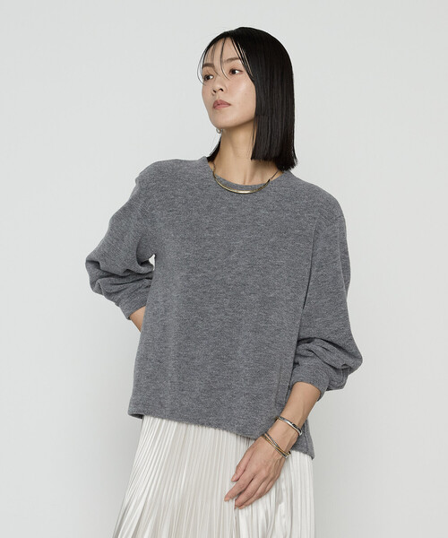 K.T KIYOKO TAKASE（キヨコタカセ）の「ウールブークレー スヌード付きプルオーバー（Tシャツ/カットソー・レディース・キナリ/トップグレー/グレー系その他・9号）」の13枚目の写真