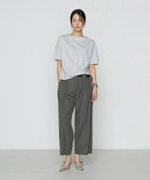 Gabardine K.T(ギャバジンケーティー)の「プレーティング天竺 ワンタックプルオーバー(Tシャツ/カットソー・レディース・ブラック/ライトグレー/ホワイト/ブルー/カーキ・9号)」の9枚目の写真