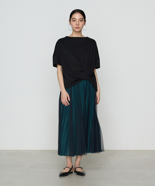 Gabardine K.T(ギャバジンケーティー)の「プレーティング天竺 ワンタックプルオーバー(Tシャツ/カットソー・レディース・ブラック/ライトグレー/ホワイト/ブルー/カーキ・9号)」の13枚目の写真