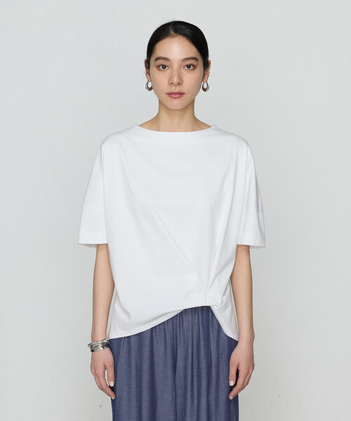 Gabardine K.T(ギャバジンケーティー)の「プレーティング天竺 ワンタックプルオーバー(Tシャツ/カットソー・レディース・ブラック/ライトグレー/ホワイト/ブルー/カーキ・9号)」の15枚目の写真