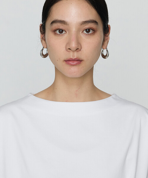 Gabardine K.T(ギャバジンケーティー)の「プレーティング天竺 ワンタックプルオーバー(Tシャツ/カットソー・レディース・ブラック/ライトグレー/ホワイト/ブルー/カーキ・9号)」の18枚目の写真