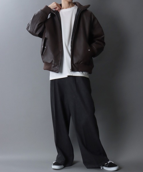 SITRY(シトリー)の「Synthetic Leather Rib Turtie Blouson/フェイクレザー ヴィンテージライク オーバーサイズ リブタートル スタンドネック ブルゾン ジャケット(ブルゾン・メンズ・ブラック/ブラウン系その他/ブラウン・M/L/LL)」の22枚目の写真
