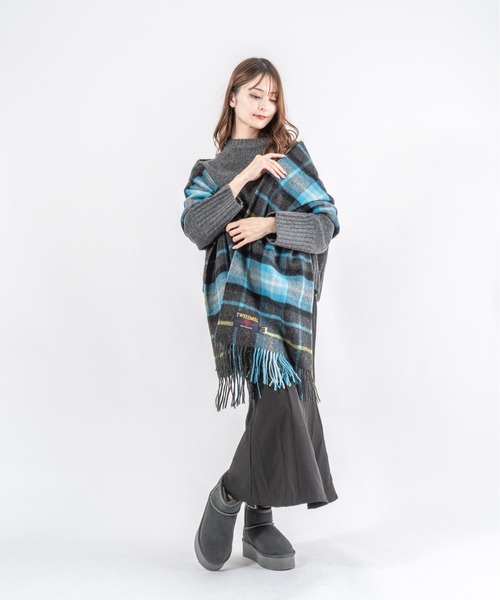 TWEED MILL（ツイードミル）の「【TWEEDMILL】大判ストール　ウール　チェック　70x190cm　イギリス製（マフラー・レディース・グレー/クリーム/ブルー/ブラック×ブルー/ブラック/チェック/ブルー系その他/ブラック×グレー/ブラウン系その他・FREE）」の17枚目の写真