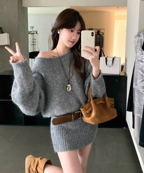NoBelle(ノベル)の「ワンショルダー ベルト付き ニットワンピース(ワンピース・レディース・ホワイト/グレー/カーキ/ブラウン・FREE)」の2枚目の写真