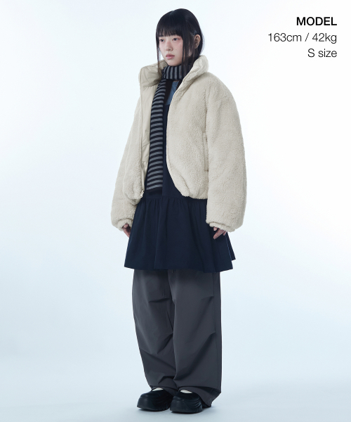 MUSINSA STANDARD WOMAN（ムシンサスタンダードウーマン）の「ウィメンズデイリープファーリバーシブルフリースショートパディングジャケット[クリーム/クリーム]（ダウンジャケット/コート・レディース・その他・SMALL/MEDIUM/LARGE/X-SMALL）」の15枚目の写真