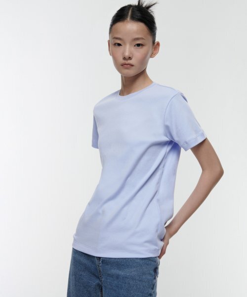 MUSINSA STANDARD WOMAN（ムシンサスタンダードウーマン）の「ウィメンズベーシッククルーネックTシャツ[セレニティブルー]（Tシャツ/カットソー・レディース・その他・SMALL/MEDIUM/X-SMALL）」の3枚目の写真