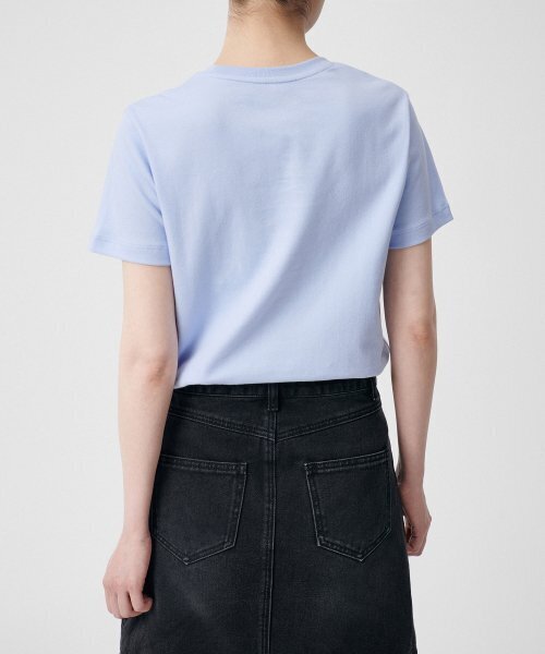 MUSINSA STANDARD WOMAN（ムシンサスタンダードウーマン）の「ウィメンズベーシッククルーネックTシャツ[セレニティブルー]（Tシャツ/カットソー・レディース・その他・SMALL/MEDIUM/X-SMALL）」の5枚目の写真