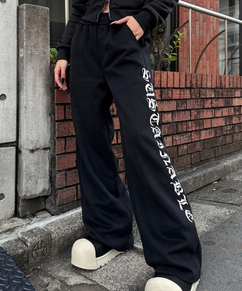 KsG（ケーエスジー）の「マルチレタリングスウェットパンツ（スウェットパンツ・レディース・グレー/ブラック・MEDIUM/X-LARGE/LARGE/SMALL）」の2枚目の写真
