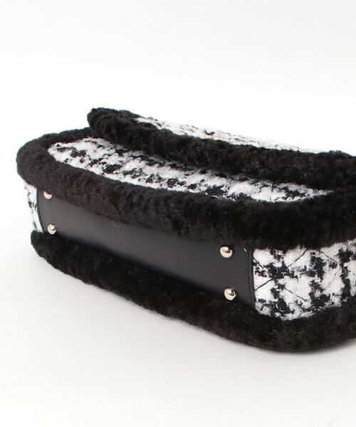 Guess(ゲス)の「CRISTI Convertible Xbody Flap ショルダーバッグ (ショルダーバッグ・レディース・ブラック系その他・ONE SIZE)」の7枚目の写真