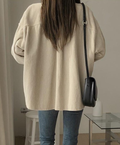 SallyLunn(サリーラン)の「コーデュロイ長袖シャツトップス(シャツ/ブラウス・レディース・ベージュ・LARGE/MEDIUM/SMALL)」の7枚目の写真