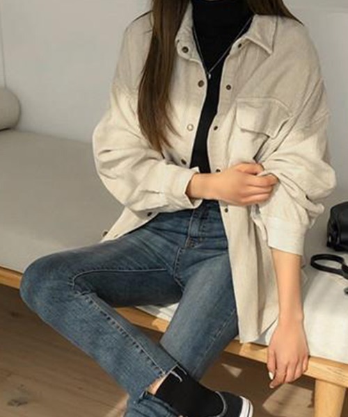 SallyLunn(サリーラン)の「コーデュロイ長袖シャツトップス(シャツ/ブラウス・レディース・ベージュ・LARGE/MEDIUM/SMALL)」の8枚目の写真