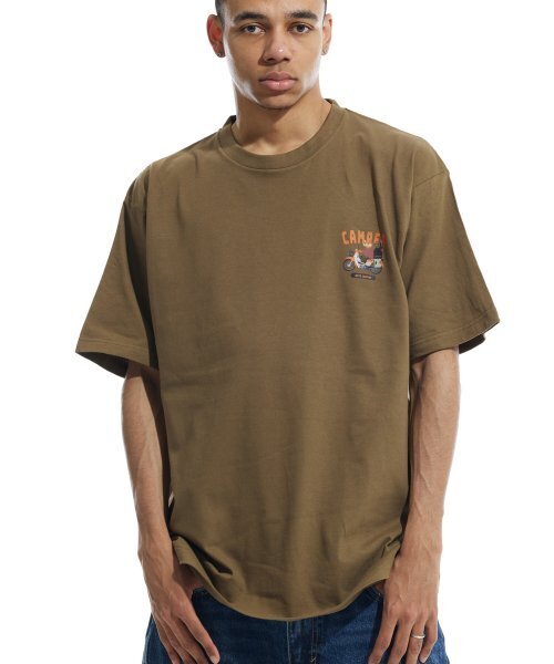 CREAM SODA LAB（クリームソーダラボ）の「モトキャンプ スモールロゴ 半袖Tシャツ オリーブ（Tシャツ/カットソー・レディース・その他・LARGE/MEDIUM/X-LARGE/XX-LARGE）」の4枚目の写真
