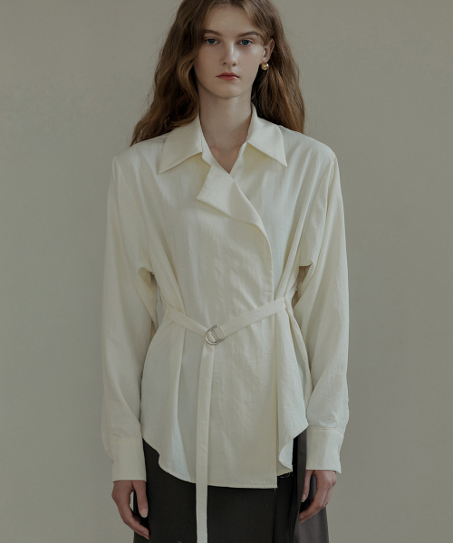 MAYVERU(メイバーユー)の「Dakota Belt Blouse _ Ivory(シャツ/ブラウス・レディース・アイボリー・F)」の7枚目の写真