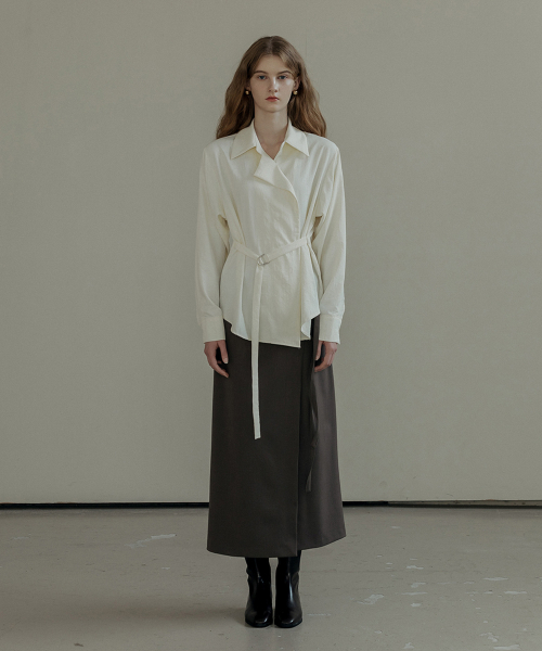 MAYVERU(メイバーユー)の「Dakota Belt Blouse _ Ivory(シャツ/ブラウス・レディース・アイボリー・F)」の8枚目の写真