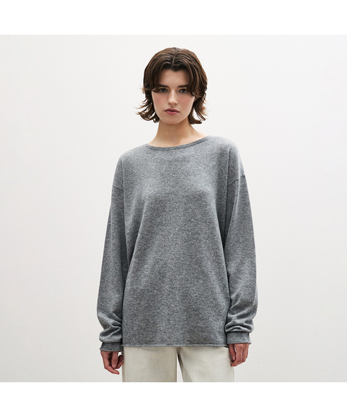 SUARE WOMEN（スアレウーマン）の「(ウィメンズ)カシミヤウールオーバーサイズスリーブニット - 4カラー（ニット/セーター・レディース・ブラック/ライトブルー/アイボリー/シルバー・FREE）」の4枚目の写真