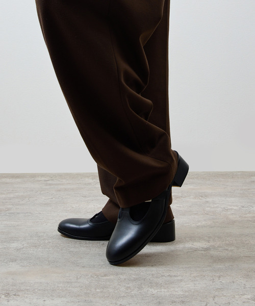 And A（アンドエー）の「PADRONE パドローネ / W STRAP SLIP-ON ダブルストラップスリッポンミュールシューズ / PU8394-2110（ドレスシューズ・メンズ・ブラック・42/41/40）」の3枚目の写真