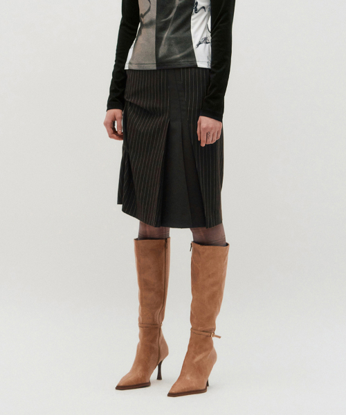 KIMZISU(キムジス)の「DOZI - Pinched Stripe Skirt _ BROWN(スカート・レディース・ブラウン・SMALL/MEDIUM)」の4枚目の写真