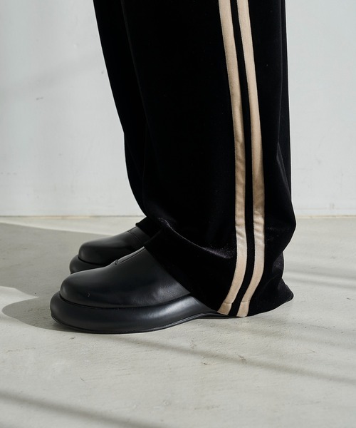 meilmada（メイルマダ）の「サイドラインベロアトラックパンツ（スラックス・レディース・ブラック/ベージュ・FREE）」の7枚目の写真