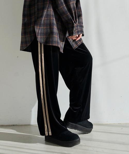 meilmada（メイルマダ）の「サイドラインベロアトラックパンツ（スラックス・レディース・ブラック/ベージュ・FREE）」の10枚目の写真