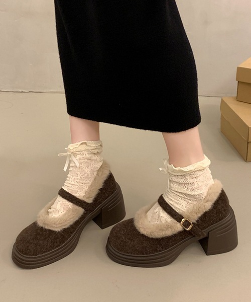 Lace Ladies（レースレディース）の「ウール調 ファー ストラップ ヒール パンプス（パンプス・レディース・ブラック/ブラウン・22.5cm/23cm/23.5cm/24cm/24.5cm）」の2枚目の写真