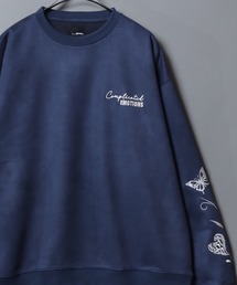 ANPAS（アンパス）の「Faux suede sweatshirt featuring sleeve embroidery / フェイクスエード 袖刺繍 スウェットトレーナー メンズ レディース ユニセックス（スウェット）」