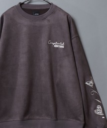 ANPAS（アンパス）の「Faux suede sweatshirt featuring sleeve embroidery / フェイクスエード 袖刺繍 スウェットトレーナー メンズ レディース ユニセックス（スウェット）」