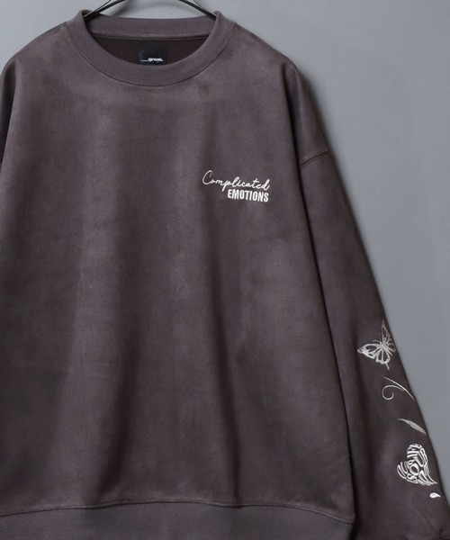 ANPAS(アンパス)の「Faux suede sweatshirt featuring sleeve embroidery / フェイクスエード 袖刺繍 スウェットトレーナー メンズ レディース ユニセックス(スウェット・メンズ・チャコール/アイボリー/ネイビー・L/M)」の2枚目の写真