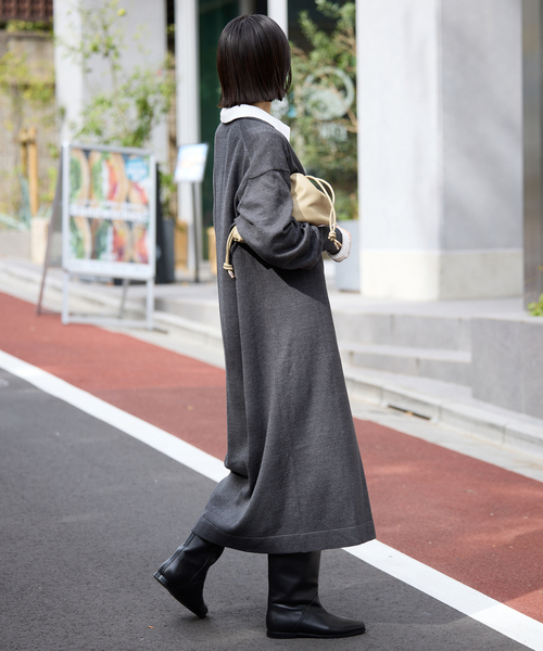 SLOBE IENA（スローブイエナ）の「《追加》SLOBE 3WAY スムース巾着バッグ（クラッチバッグ・レディース・レッド/ベージュ系その他/ブラック/ブラウン・FREE）」の16枚目の写真