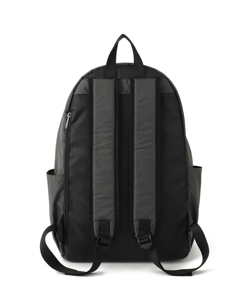 SALON adam et rope'(サロン アダム エ ロペ)の「【WEB限定】ラウンドポーチ&エコバッグ付き撥水リュック(バックパック/リュック・レディース・ブラック/グレー系その他/グレー・FREE)」の16枚目の写真