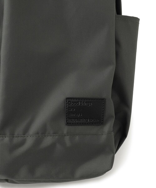 SALON adam et rope'(サロン アダム エ ロペ)の「【WEB限定】ラウンドポーチ&エコバッグ付き撥水リュック(バックパック/リュック・レディース・ブラック/グレー系その他/グレー・FREE)」の22枚目の写真