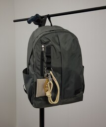 SALON adam et rope'（サロン アダム エ ロペ）の「【WEB限定】ラウンドポーチ&エコバッグ付き撥水リュック（バックパック/リュック）」