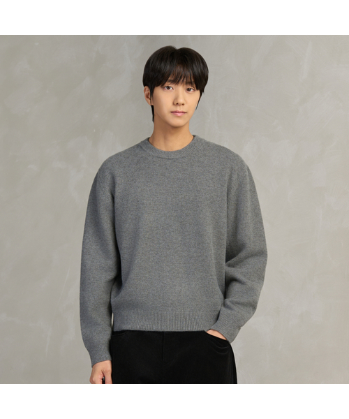 HYOJI(ヒョージ)の「FW ウォッシャブル ソフトタッチ ラウンドネック クロップドニット (7カラー)(ニット/セーター・メンズ・チャコール/ネイビー/ブラウン/レッド/クリーム/ダークグリーン/ブラック・M/L/XL)」の2枚目の写真