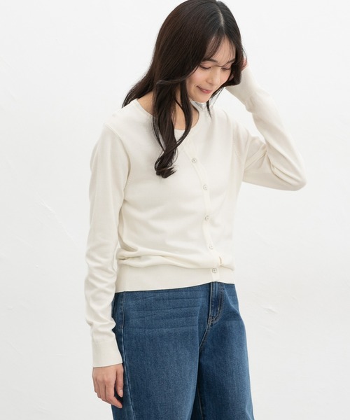 Honeys(ハニーズ)の「【UVカット・花粉リリース加工】花粉対策フラワー釦カーディガン(カーディガン/ボレロ・レディース・イエロー/ネイビー/ピンク/ブラック×ベージュ/アイボリー/ホワイト×ブラック/サックスブルー/ブラック・L/LL/M/S)」の12枚目の写真