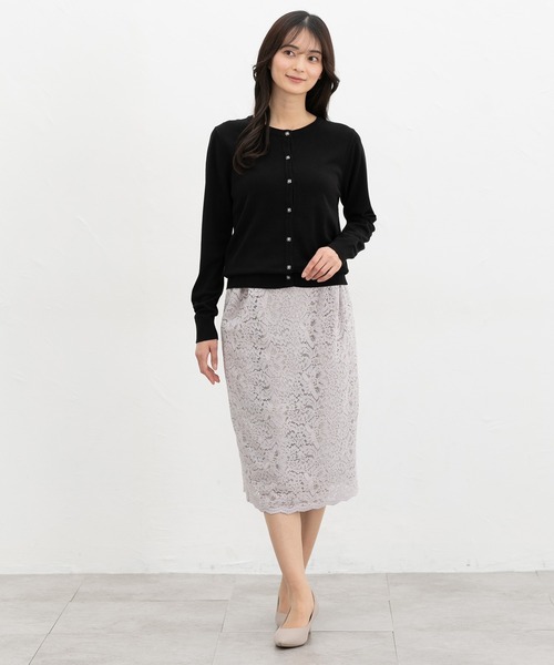 Honeys(ハニーズ)の「【UVカット・花粉リリース加工】花粉対策フラワー釦カーディガン(カーディガン/ボレロ・レディース・イエロー/ネイビー/ピンク/ブラック×ベージュ/アイボリー/ホワイト×ブラック/サックスブルー/ブラック・L/LL/M/S)」の13枚目の写真