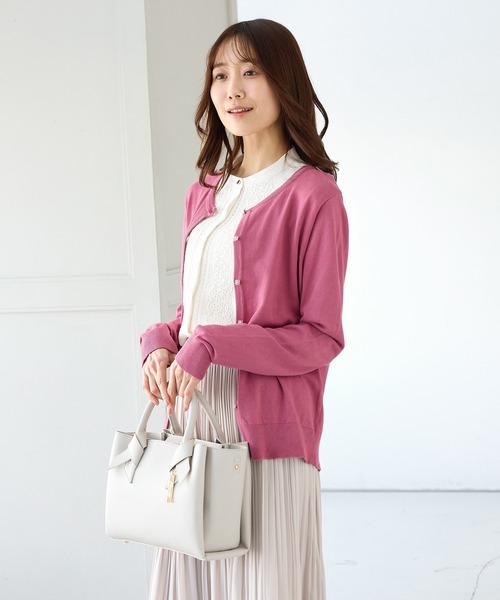 Honeys(ハニーズ)の「【UVカット・花粉リリース加工】花粉対策フラワー釦カーディガン(カーディガン/ボレロ・レディース・イエロー/ネイビー/ピンク/ブラック×ベージュ/アイボリー/ホワイト×ブラック/サックスブルー/ブラック・L/LL/M/S)」の19枚目の写真