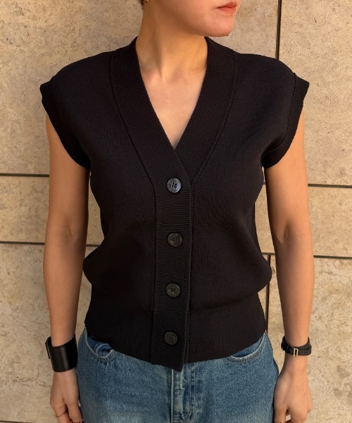 JENNE(ジェンヌ)の「ベスト風ニットトップス(Tシャツ/カットソー・レディース・ホワイト/ブラック・SMALL/LARGE/MEDIUM)」の7枚目の写真