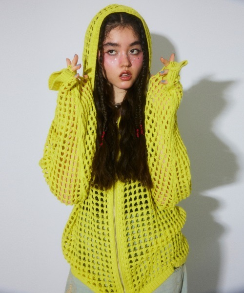 Candy Stripper（キャンディストリッパー）の「MESH KNIT フーディー（パーカー・レディース・チャコール/イエロー/ライトグレー・FREE）」の7枚目の写真