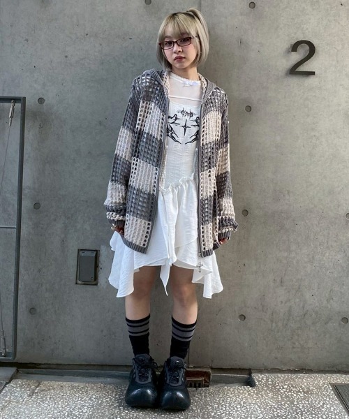 Candy Stripper（キャンディストリッパー）の「MESH KNIT フーディー（パーカー・レディース・チャコール/イエロー/ライトグレー・FREE）」の12枚目の写真