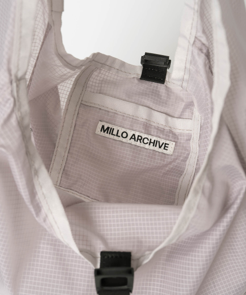 Millo Archive（ミロ アーカイブ）の「イージークリアトートバッグ [ライトグレー]（トートバッグ・メンズ・その他・ONE SIZE）」の5枚目の写真