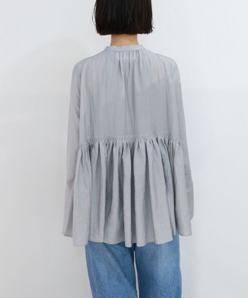 Marilyn Moon（マリリンムーン）の「code embroidery diamond tuck blouse（シャツ/ブラウス・レディース・オフホワイト/ネイビー/グレー/ブラック・FREE）」の15枚目の写真